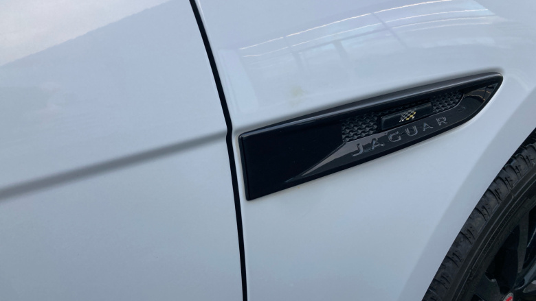 Jaguar F-Pace 2.0d [180] Chequered Flag 5dr Auto AWD Diesel Estate